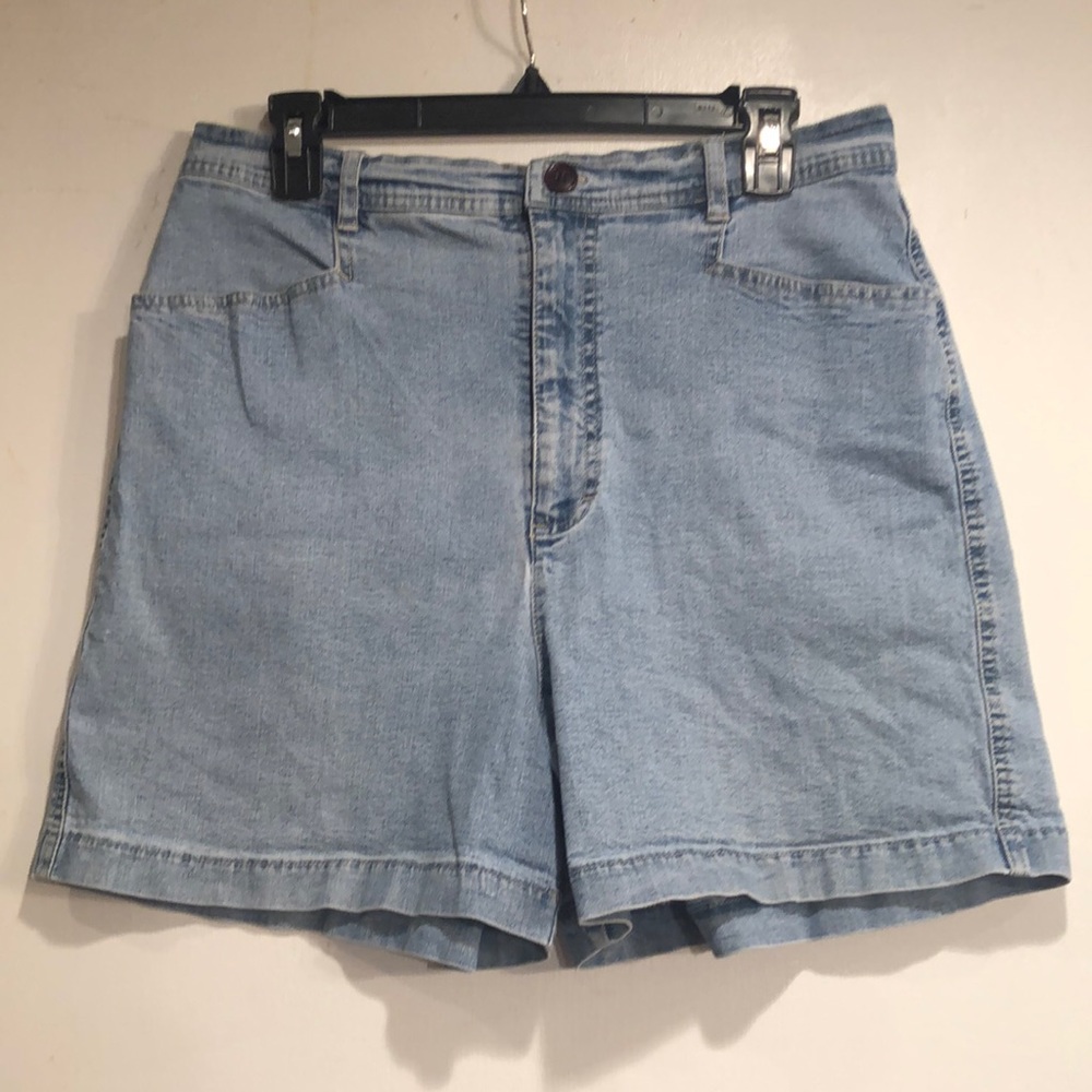Gloria Vanderbilt Demin Jean Shorts size 14 - Picture 15 of 16